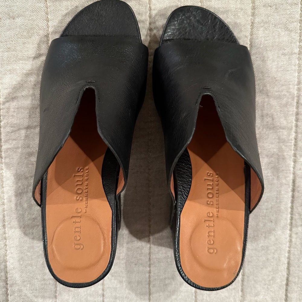 Gentle Souls by Kenneth Cole Gisele 65 Mule Sandal- Black